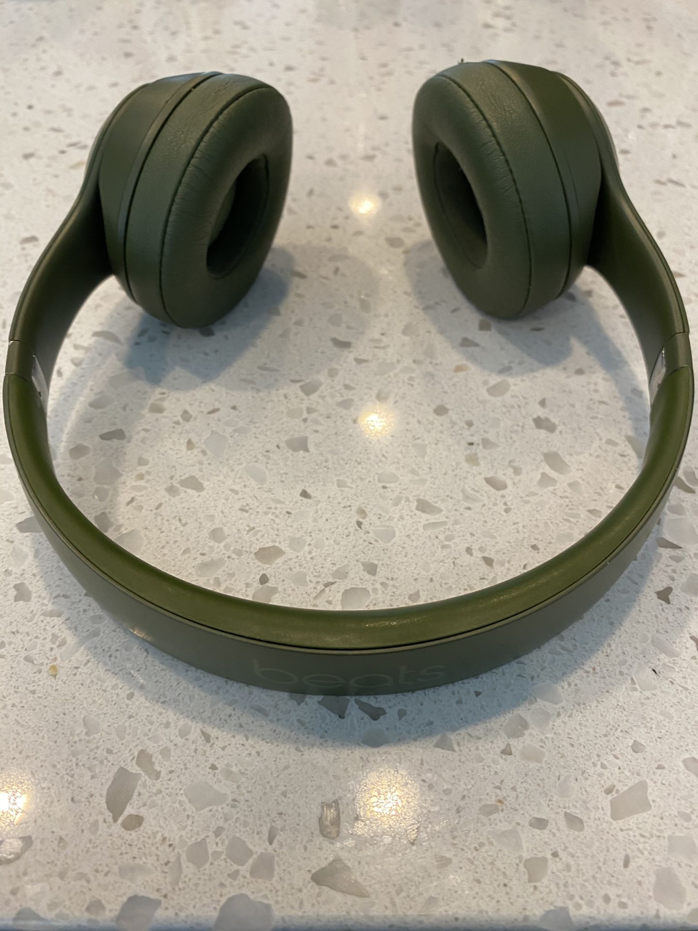 Beats Solo (Forest Green)