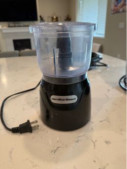 Vegetable chopper- Hamilton beach