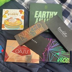 A lot Of Eyeshadows And Blush