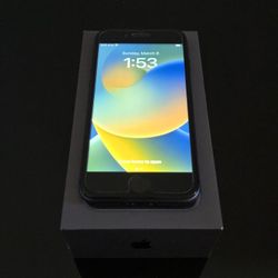 IPhone 8
64 GB
Space Gray
Unlocked