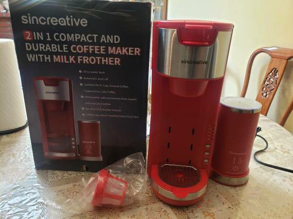 Sincreative KCM207 K-Cup Coffee Maker with Multi-functional Milk Frother barely used works great originally paid $100 plus tax selling for only $45
