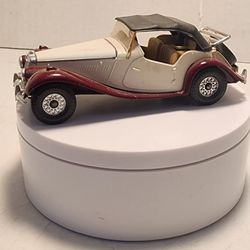 Corgi - MG-TF 1955 Conversível 
4,5 inch Long