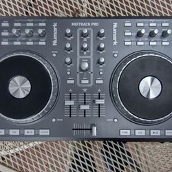 Numark Mixtrack Pro DJ Controller

