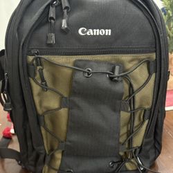 Canon DSLR/Camera Bag Backpack