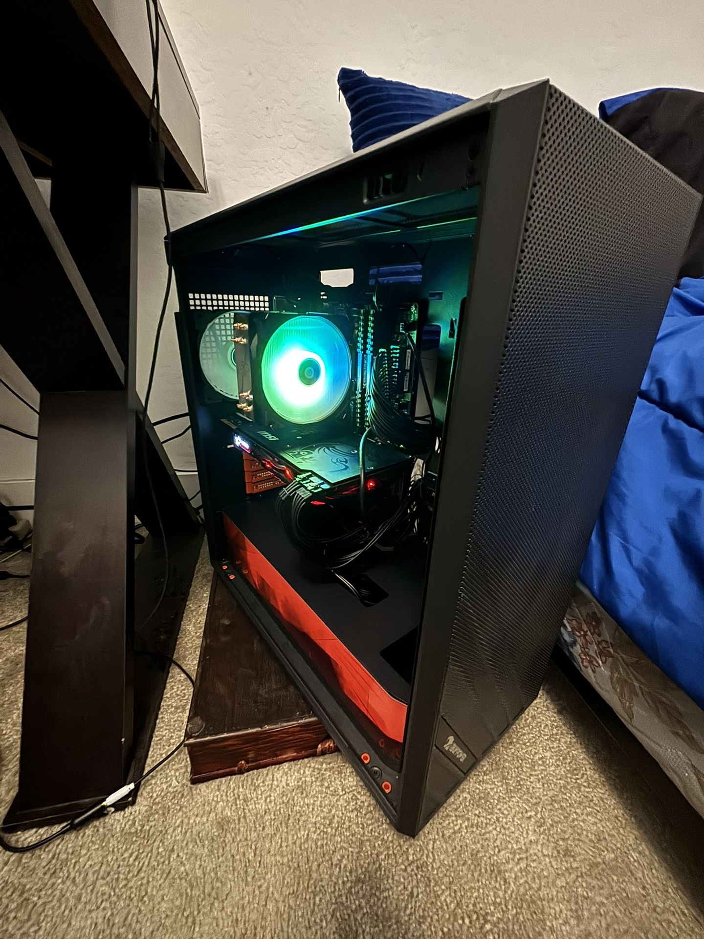 Gaming PC with accessories 