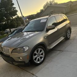BMW X5 4.8i  2007 