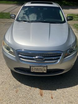 2010 Ford Taurus