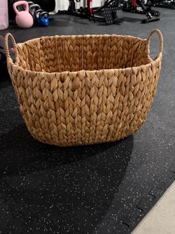 Wicker basket home decor storage