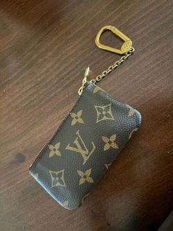 LV mini pochette