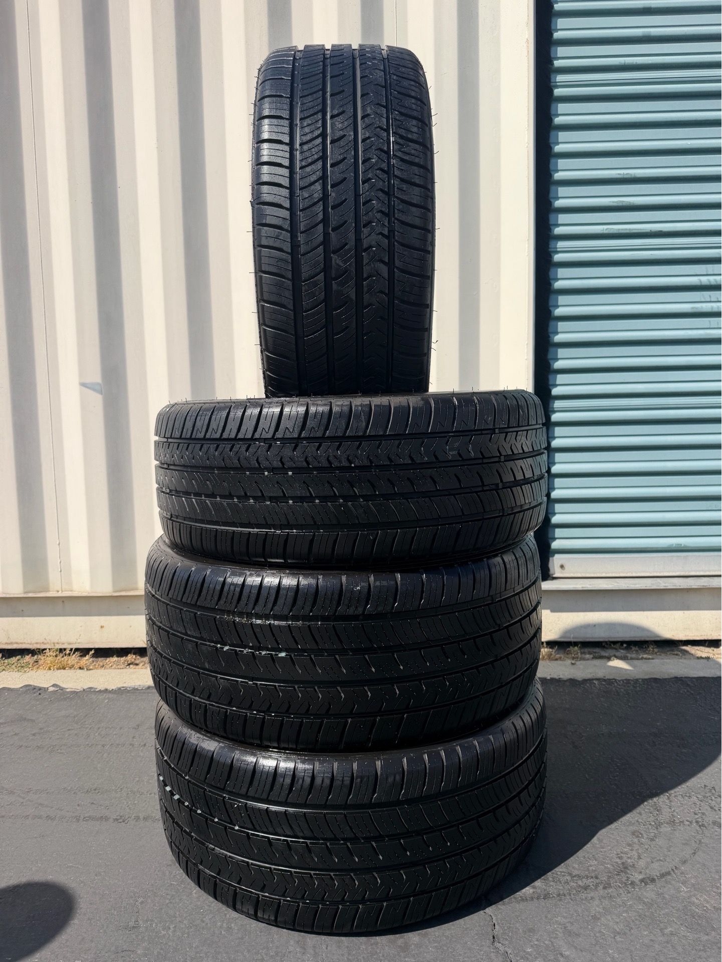 245/40/20-275/40/20 Advanta set of 4