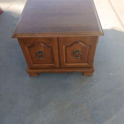 End Table/corner Table 