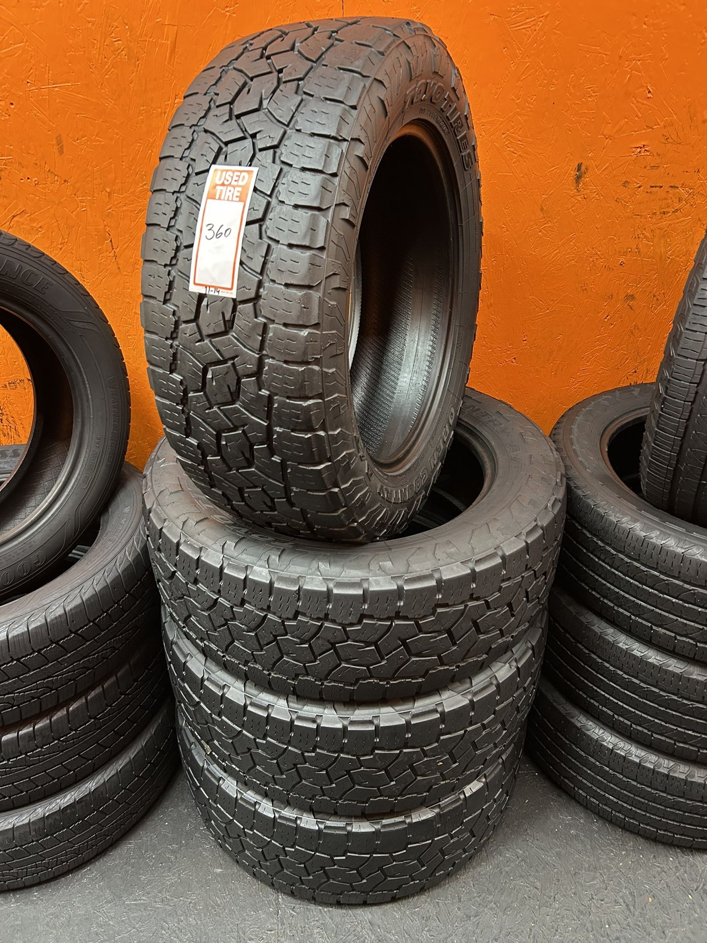 LT 265/60R20 Toyo Open Country A/T Full Tire Set