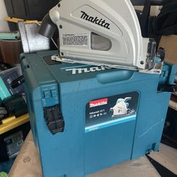 Makita 6 1/2’ Saw  Used For 1 Job Like New!!