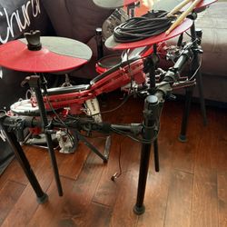 Alesis Surge Mesh Kit Electric Drums