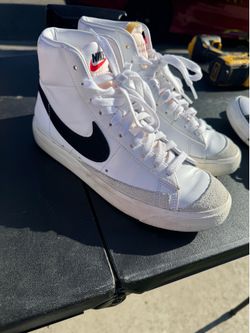 Women tennis shoes