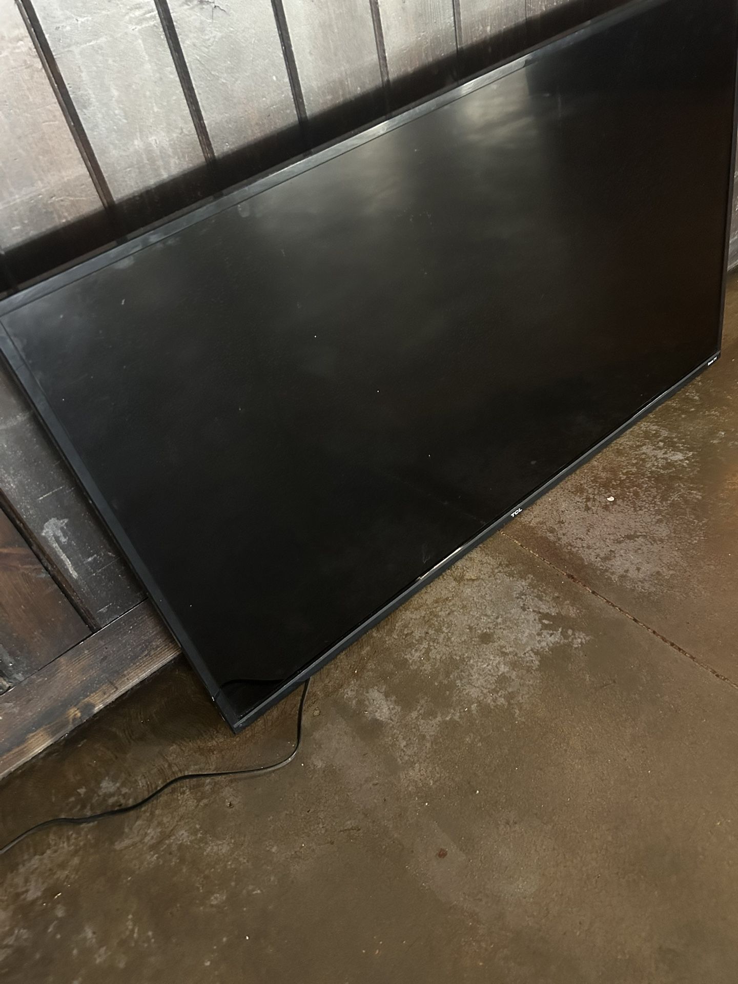 Up For Sale 50 Inches  Flat Screen TV  TCL 