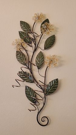 Floral wall decor