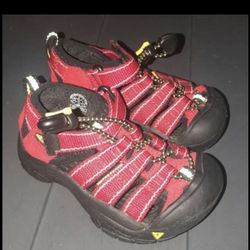 Keen Toddler 8