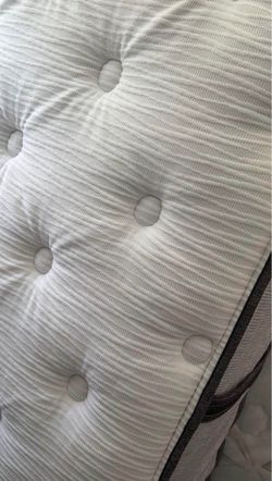 FULL SIZE BEAUTY REST MATTRESS PICK UP TODAY