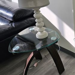 Brand New End Table With Lamp