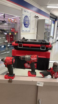 Milwaukee tool set