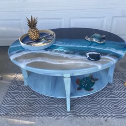 Beautiful Resin Coffee Table 