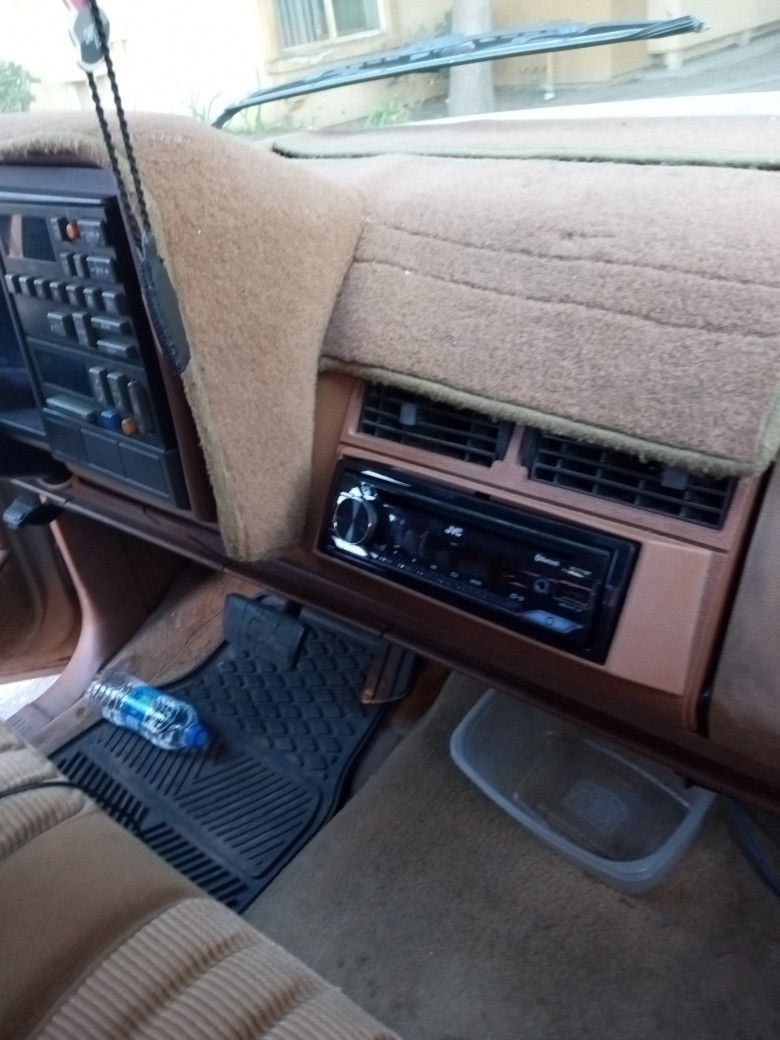 Amp And Car Stereo Installs Mobil