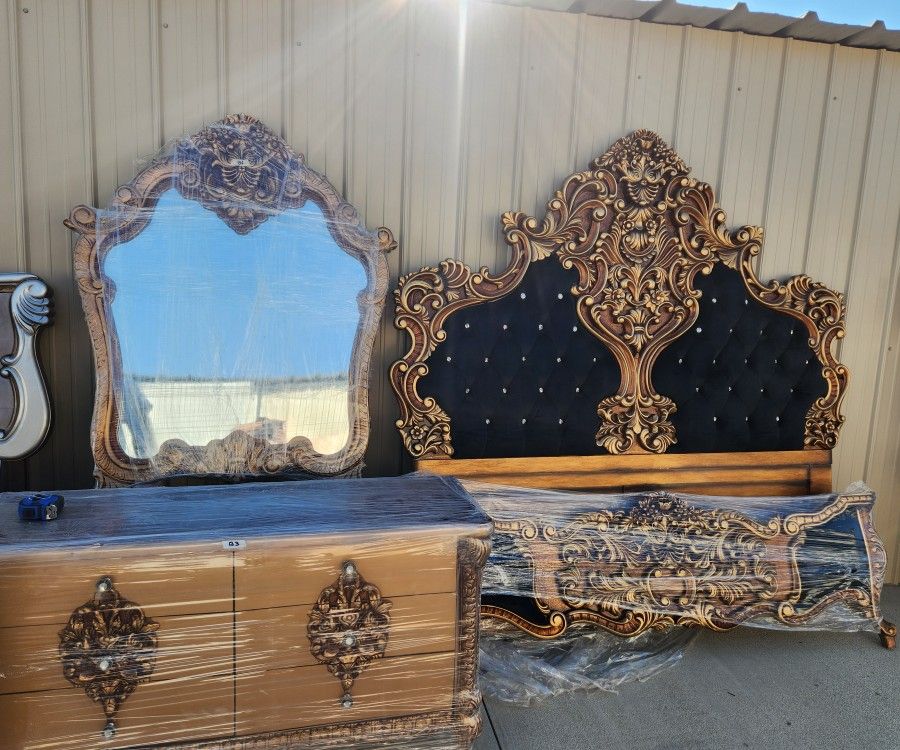 Black And Gold Bedroom Set