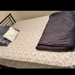 Queen Mattress + Spring box - Mattress Firm