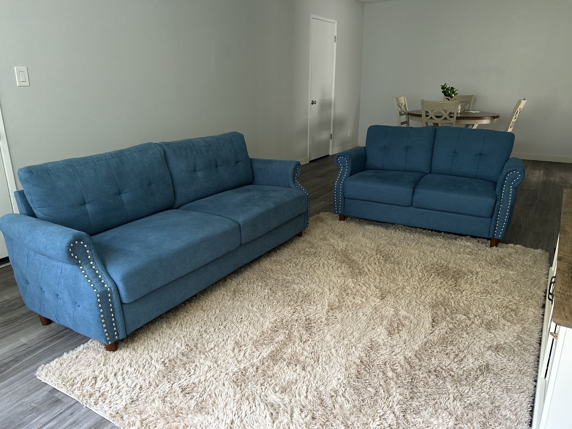 Stylish Comfy Sofa Set!!