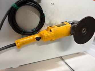 DEWALT DW 849 7”/9” ELECTRIC SANDERS/POLISHER .