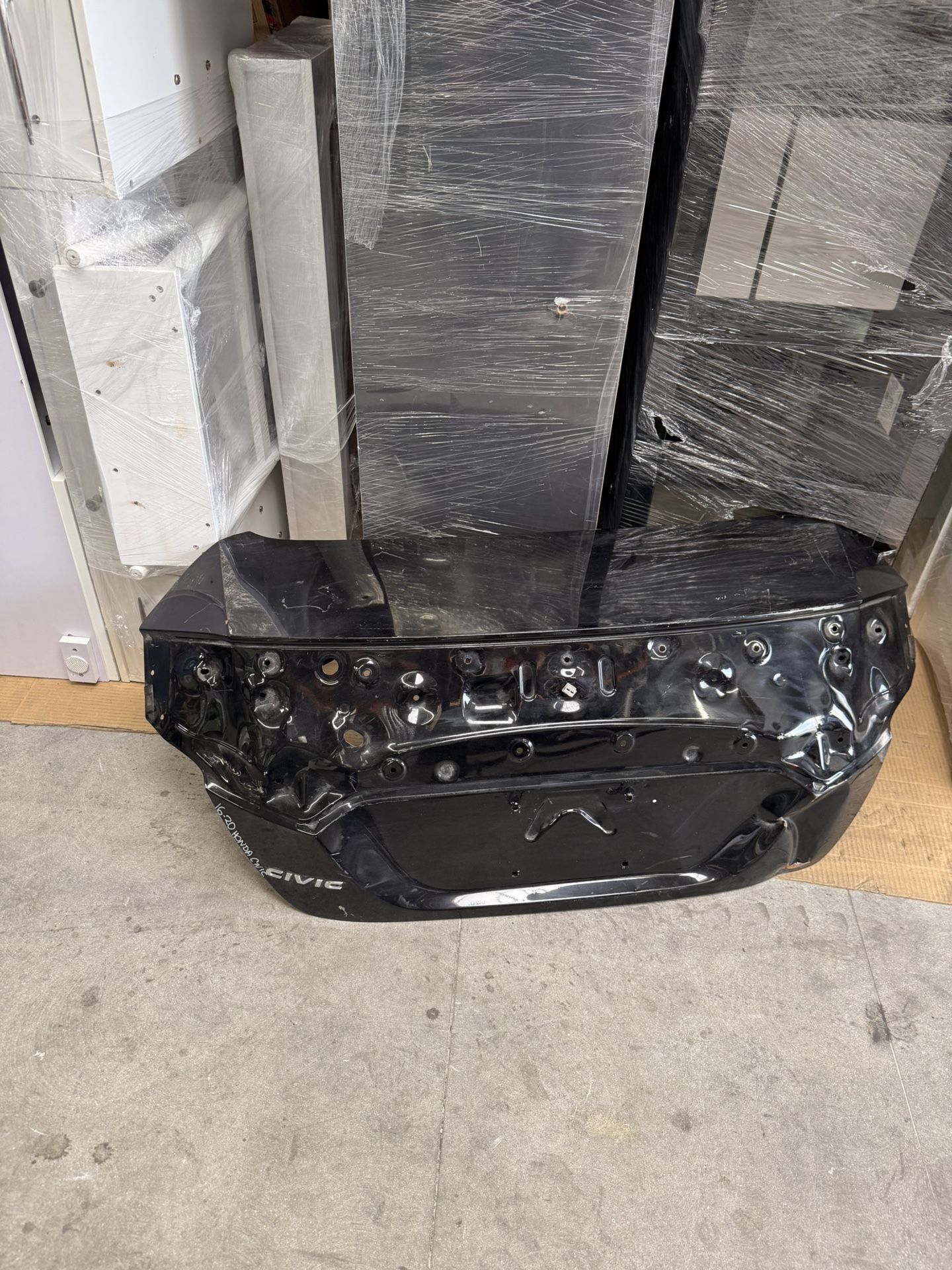 Trunk of Honda Civic Coupe 2016–2020