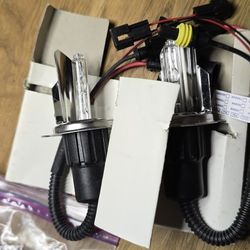 H4 Xenon HID headlight bulbs