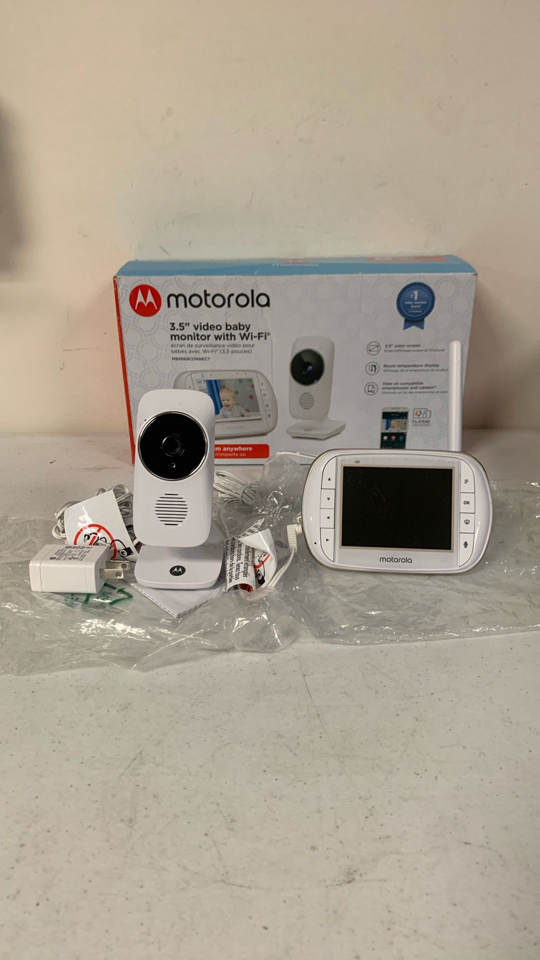 Motorola Indoor Baby Smart Video Baby Monitor With Wi-Fi &3.5” Color LCD Parent Unit, Night Vision , Two Way Audio , Room Temperature Display, &5 Lull