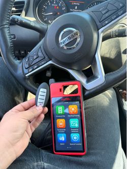Car Keys and remotes/Llaves y remotos