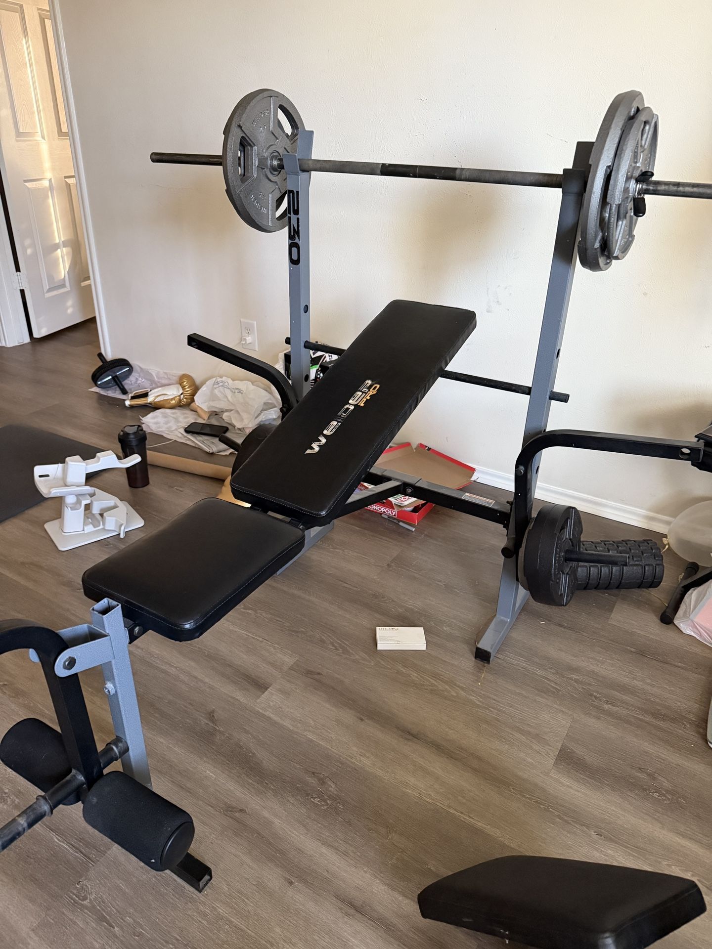 Bench press, Weights And bar