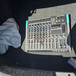 8 Piece Audio Mixer 