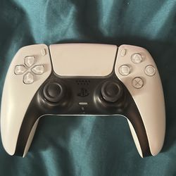 PS5 Controller - Like New