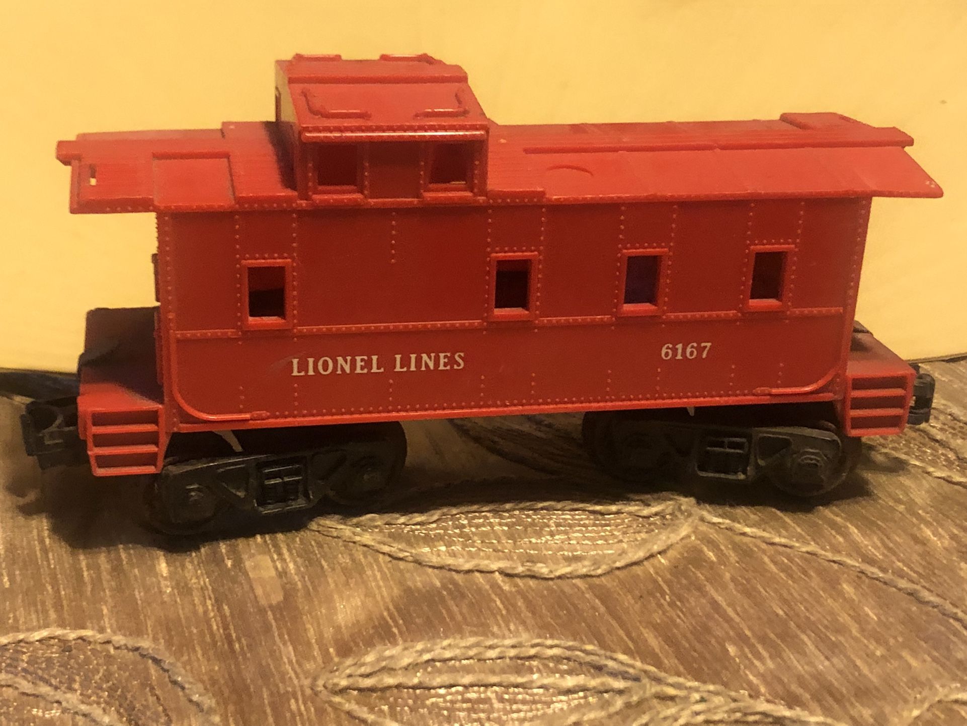 Antique Lionel Lines 6167 Coboose 7 inches Long