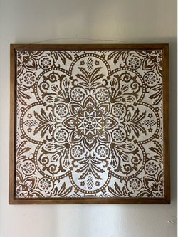 ALKANI Wooden Wall Art Sculpture Wooden Farmhouse Wall Hanging Carved Floral-Patterned Distressed Sculpture Wall Panel Rustic Wall Art Prints on Wood