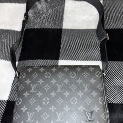 Louis Vuitton Men’s Bag