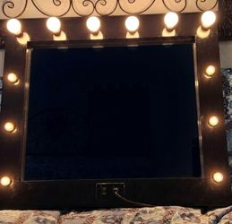Vanity Mirror (Black)