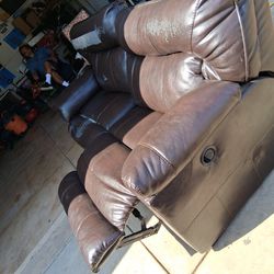 Brown leather Reclanercouches