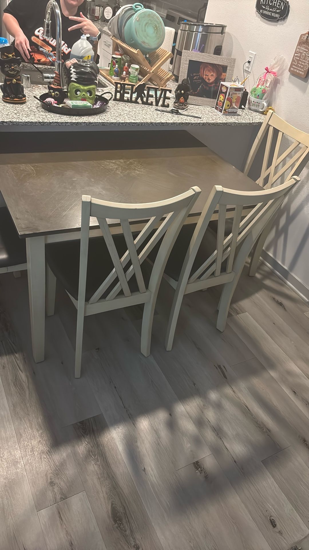 Table + 4 Chairs Set
