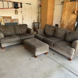 2 couches/ottoman
