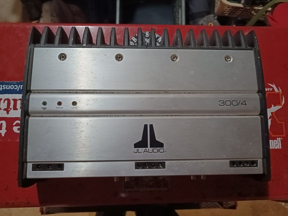 JL Audio 300/4 Car Stereo Amp