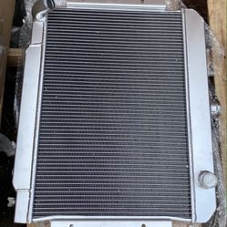 72-78 Jeep CJ5 76-86 Jeep CJ7 3.8L 4.2L 5.0L 73-75 Jeep CJ6 all models 3-row core full aluminum radiator