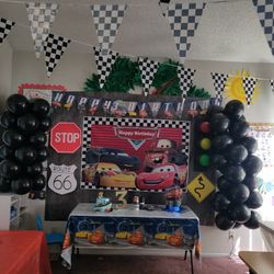 Lightning McQueen Party Supplies