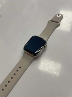 Apple Watch 8 42mm gps only