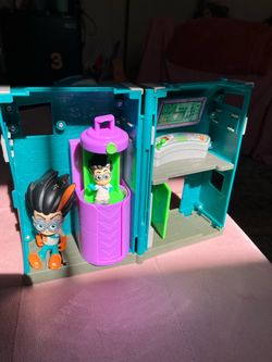 PJ Masks Romeo with Laboratory and truck